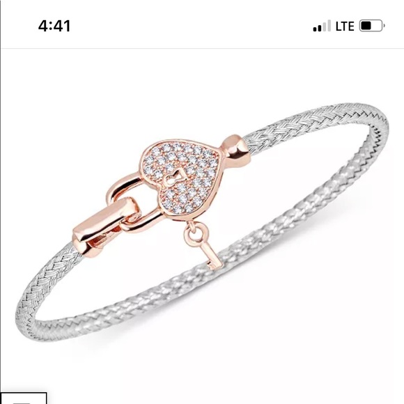 Macy’s Diamond Heart Lock & Key Bracelet Sterling Silver & 14k Rose Gold-Plate - Picture 1 of 3